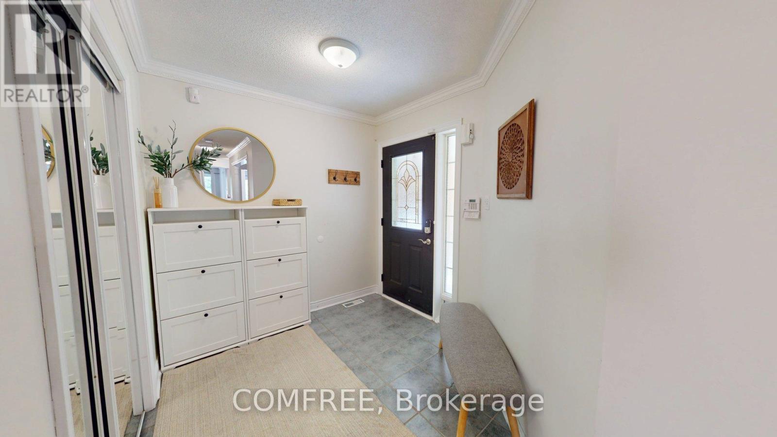 Photo 25 of 27 Markwood Crescent, Whitby ON