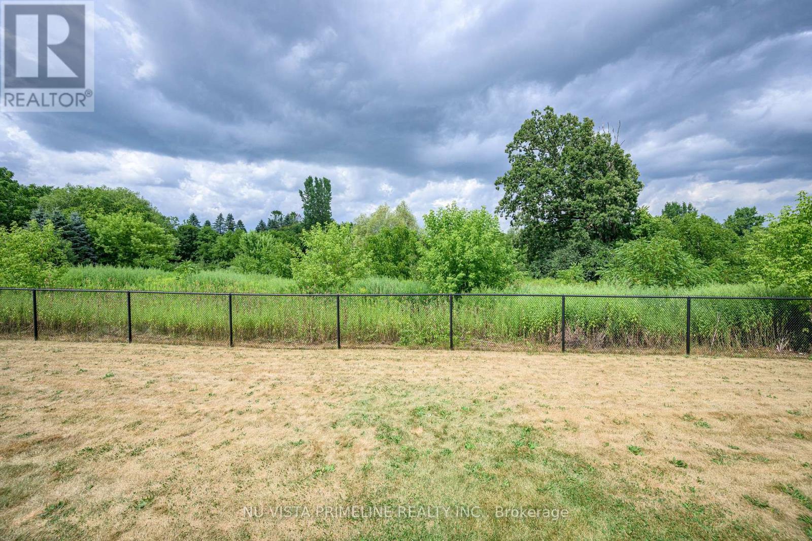 Photo 10 of 63 1010 Fanshawe Road E, London North ON