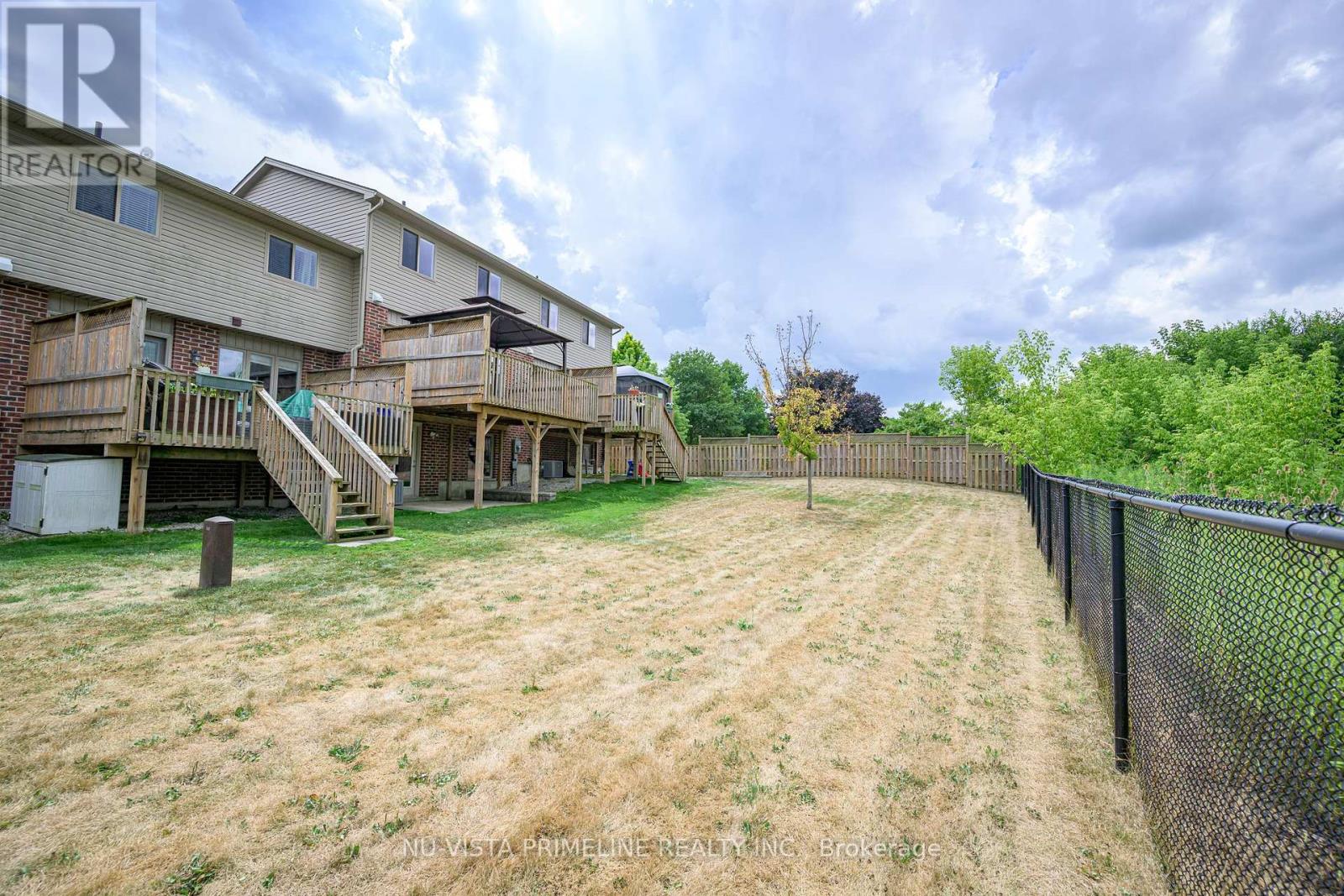 Photo 11 of 63 1010 Fanshawe Road E, London North ON