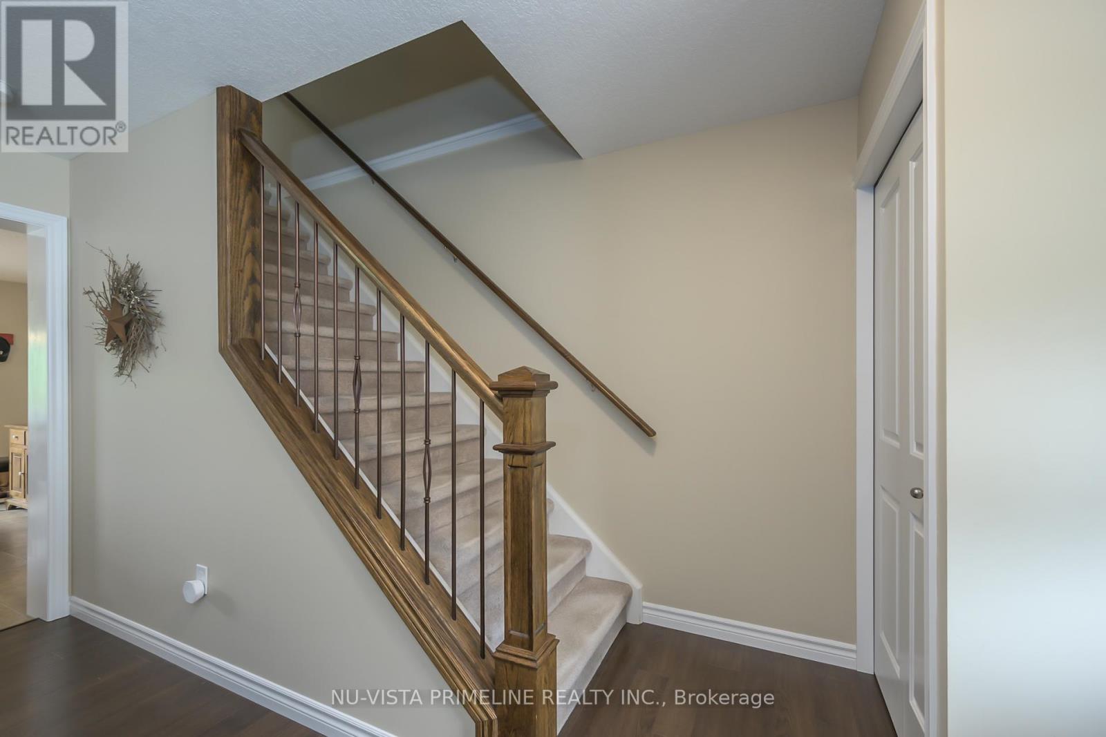 Photo 13 of 63 1010 Fanshawe Road E, London North ON