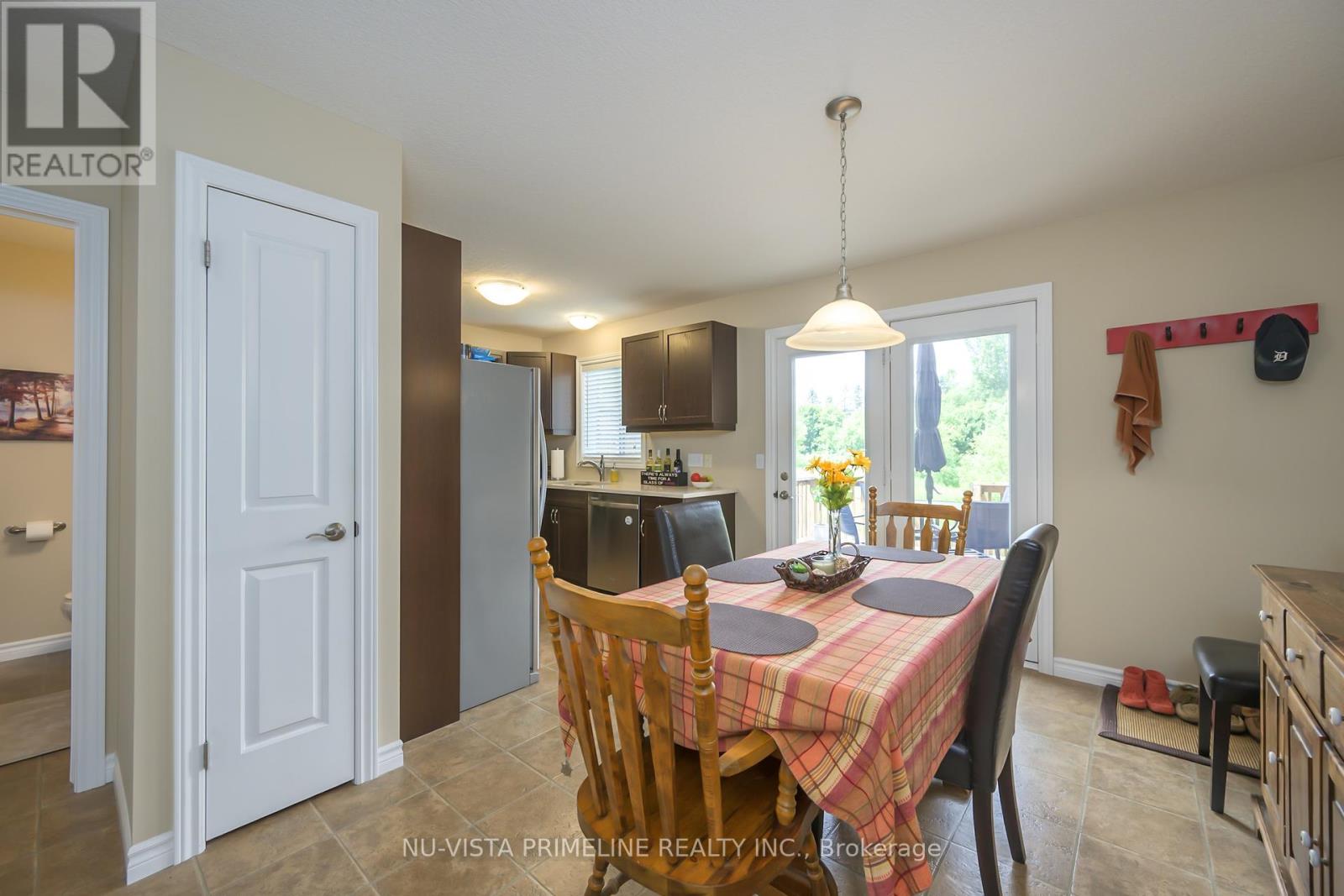 Photo 18 of 63 1010 Fanshawe Road E, London North ON