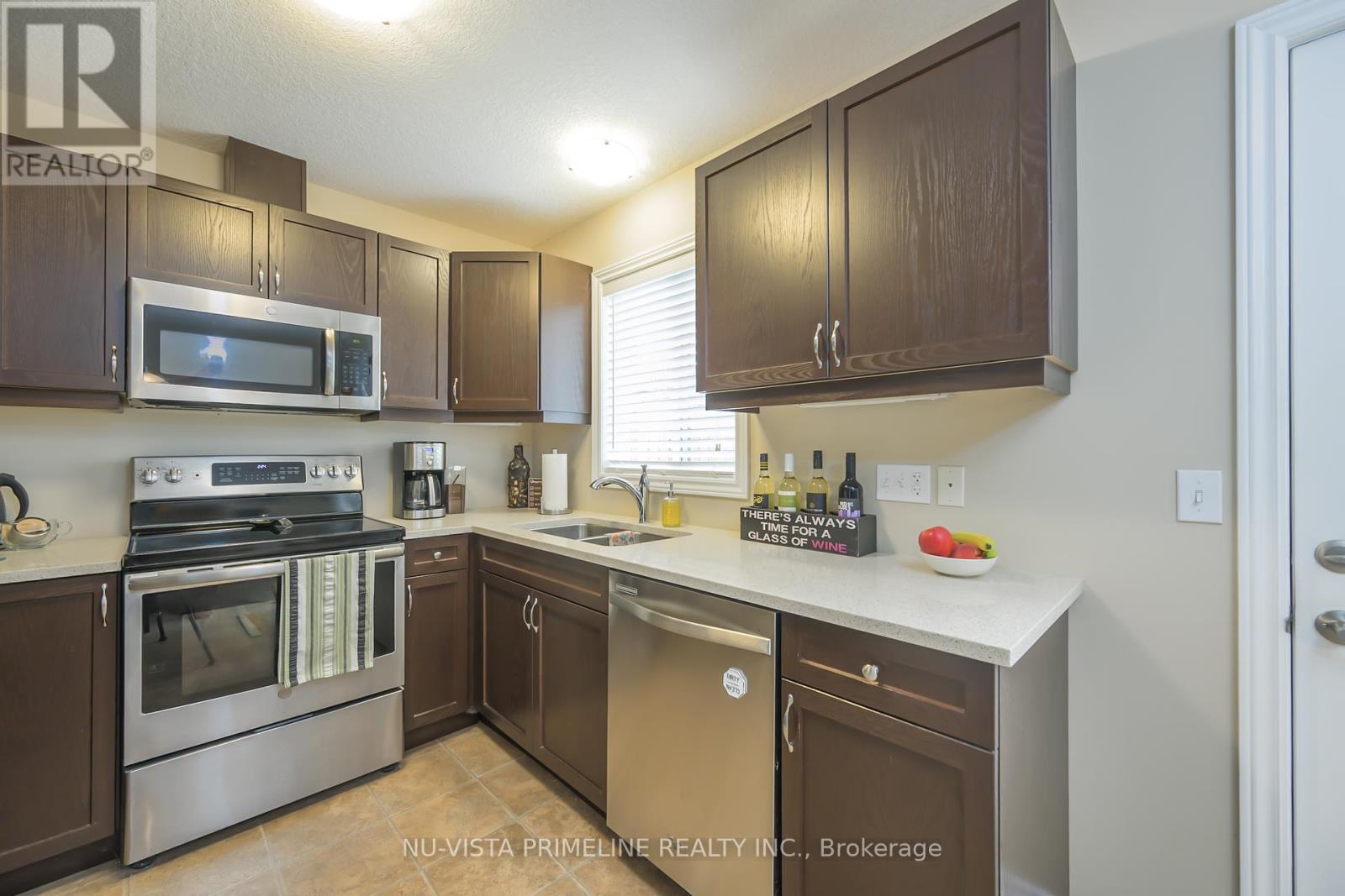 Photo 21 of 63 1010 Fanshawe Road E, London North ON