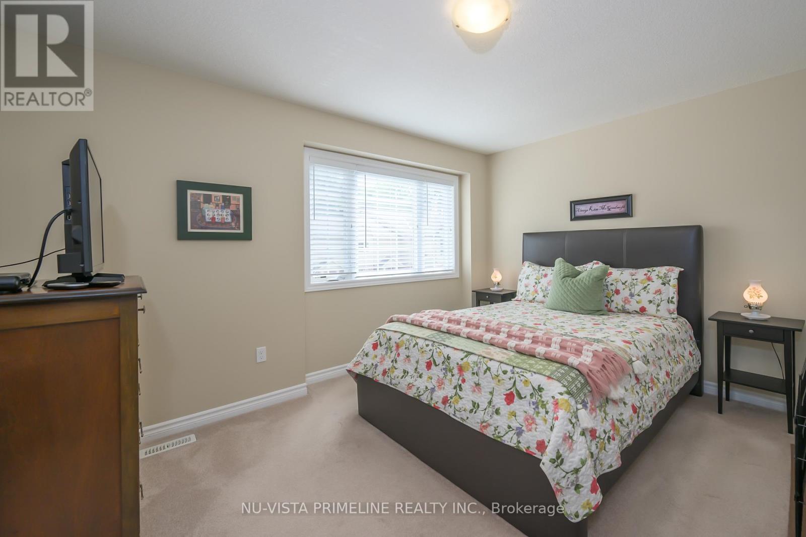Photo 24 of 63 1010 Fanshawe Road E, London North ON