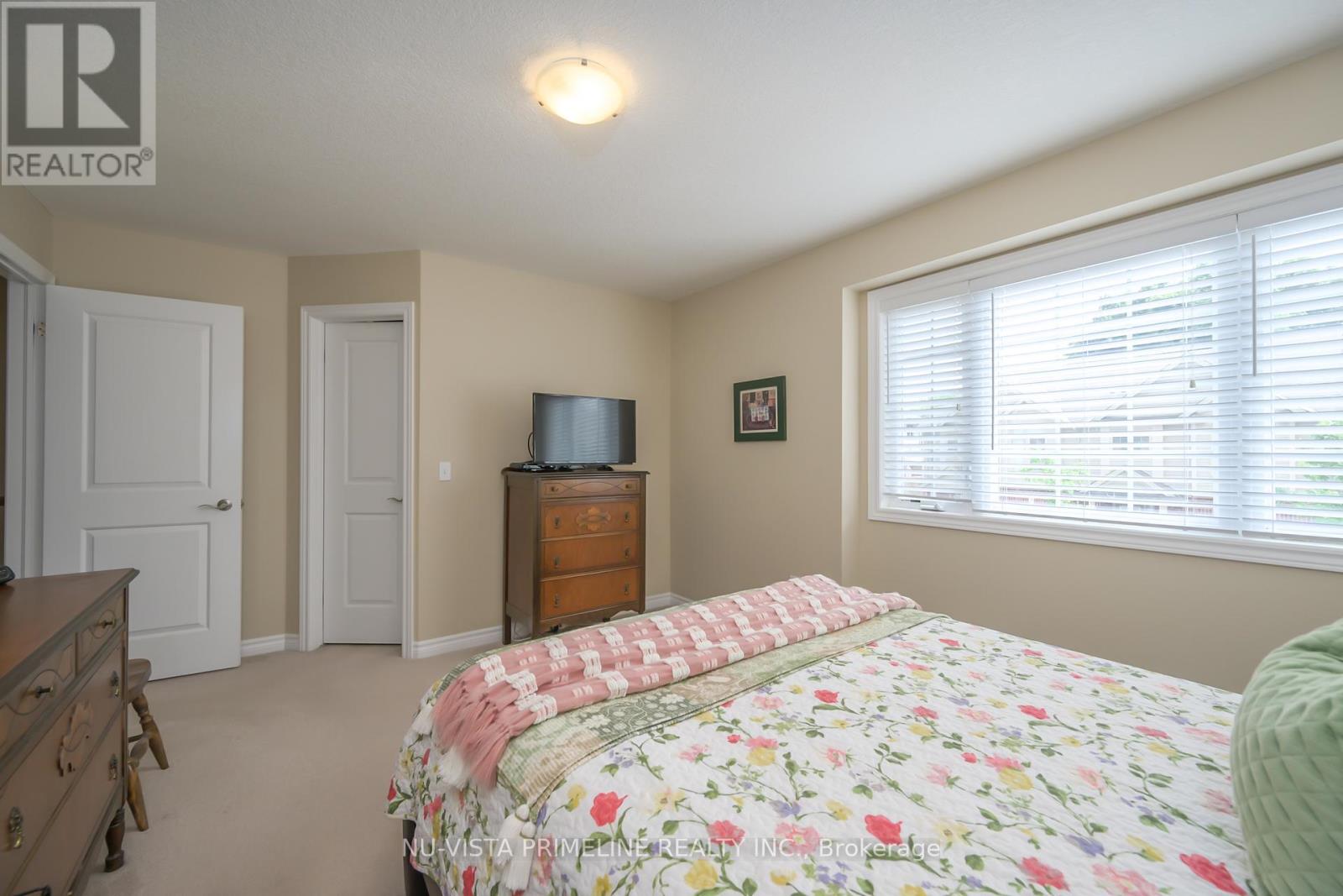 Photo 25 of 63 1010 Fanshawe Road E, London North ON
