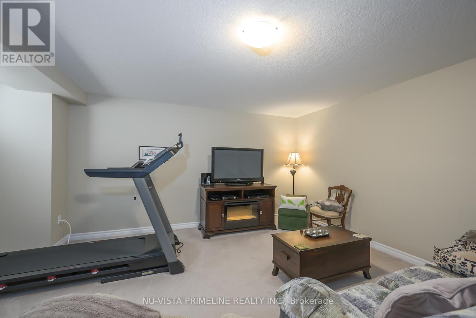 Photo 32 of 63 1010 Fanshawe Road E, London North ON