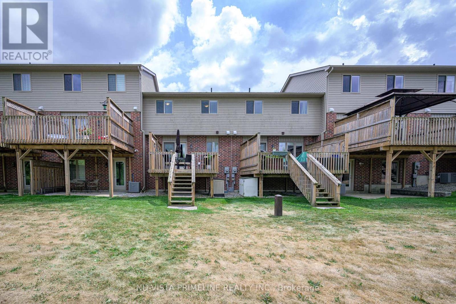 Photo 5 of 63 1010 Fanshawe Road E, London North ON