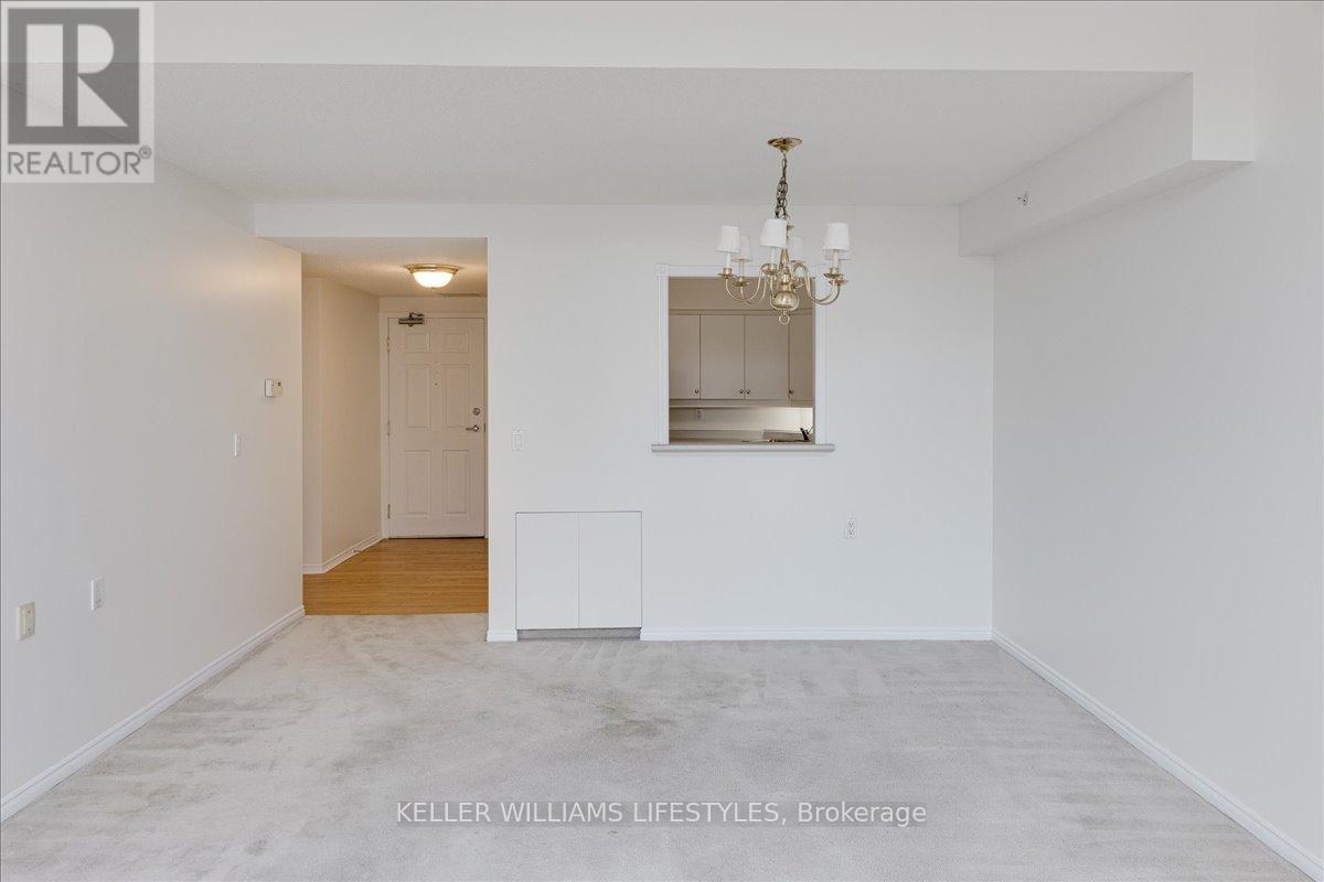 Photo 10 of 410 511 Gainsborough Road, London North ON