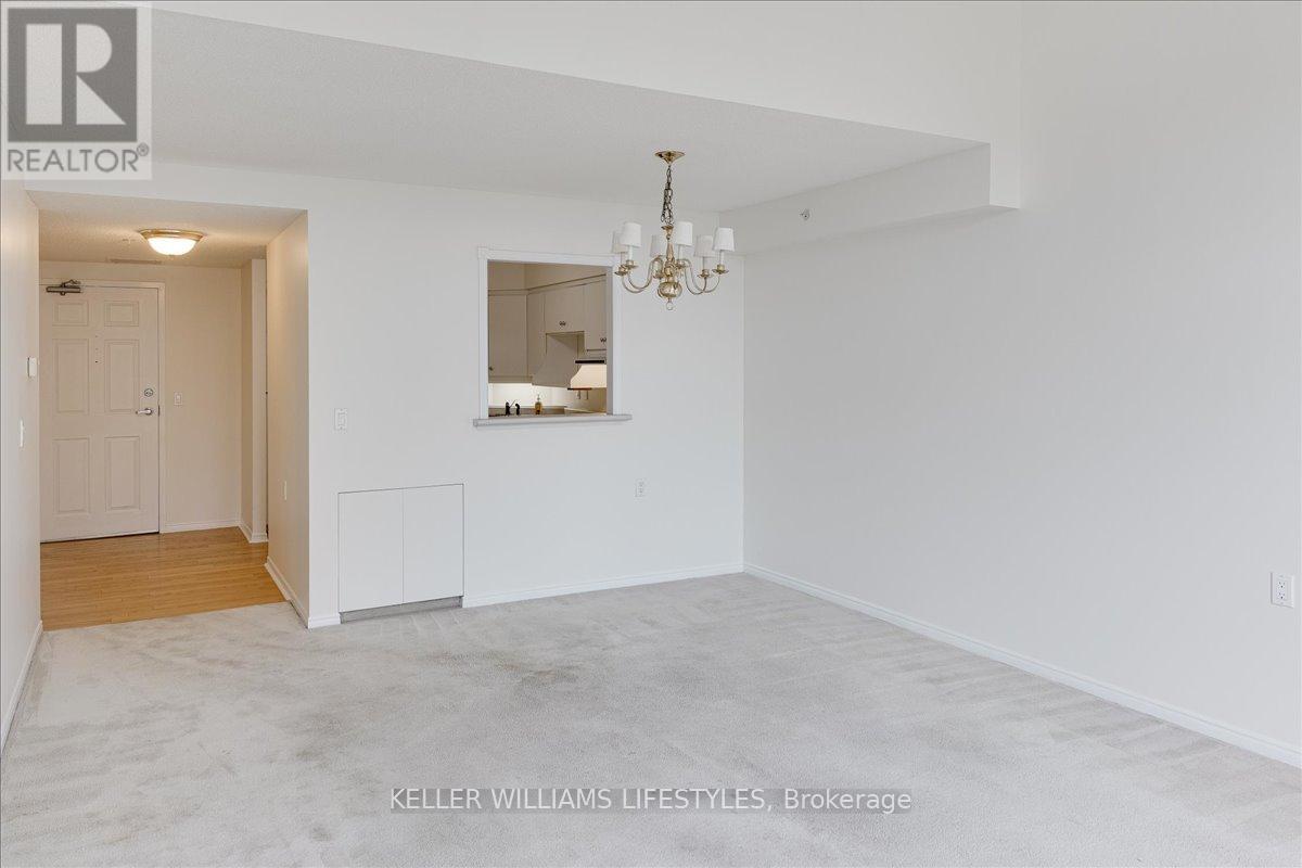 Photo 11 of 410 511 Gainsborough Road, London North ON