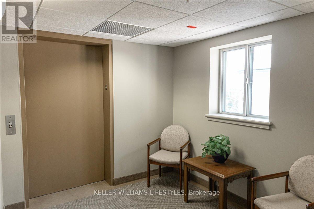 Photo 29 of 410 511 Gainsborough Road, London North ON