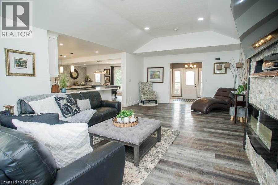 Photo 9 of 1449 Windham Road 12, Simcoe ON