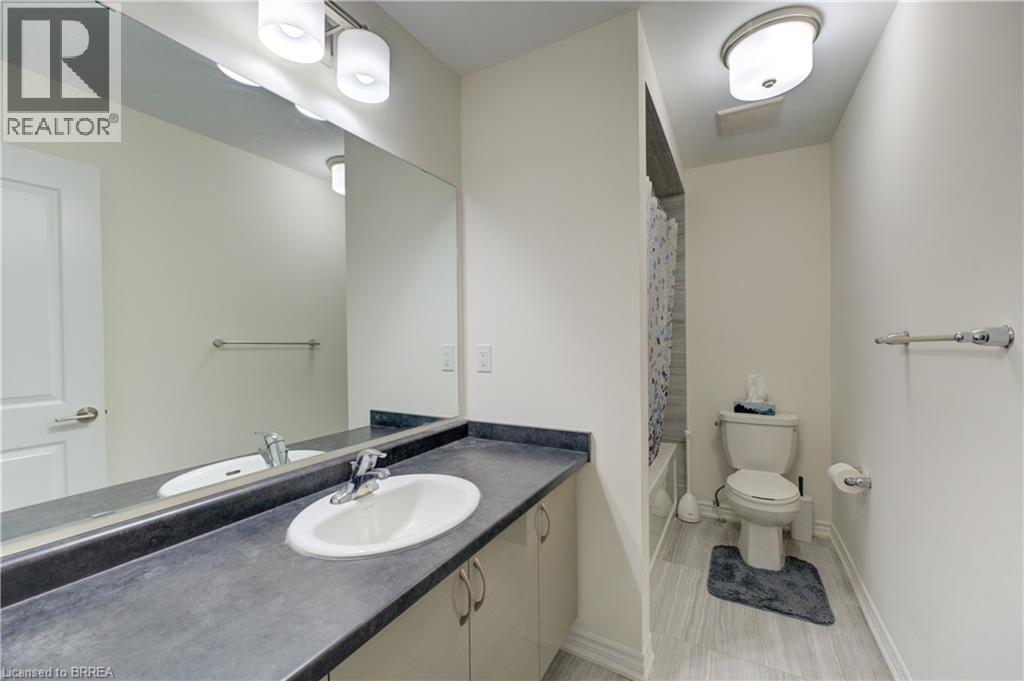Photo 28 of 2 Copeman Avenue, Brantford ON