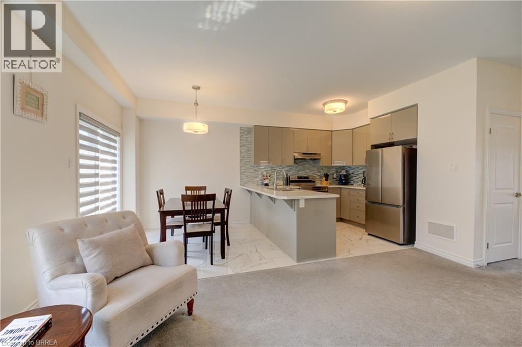 Photo 34 of 2 Copeman Avenue, Brantford ON