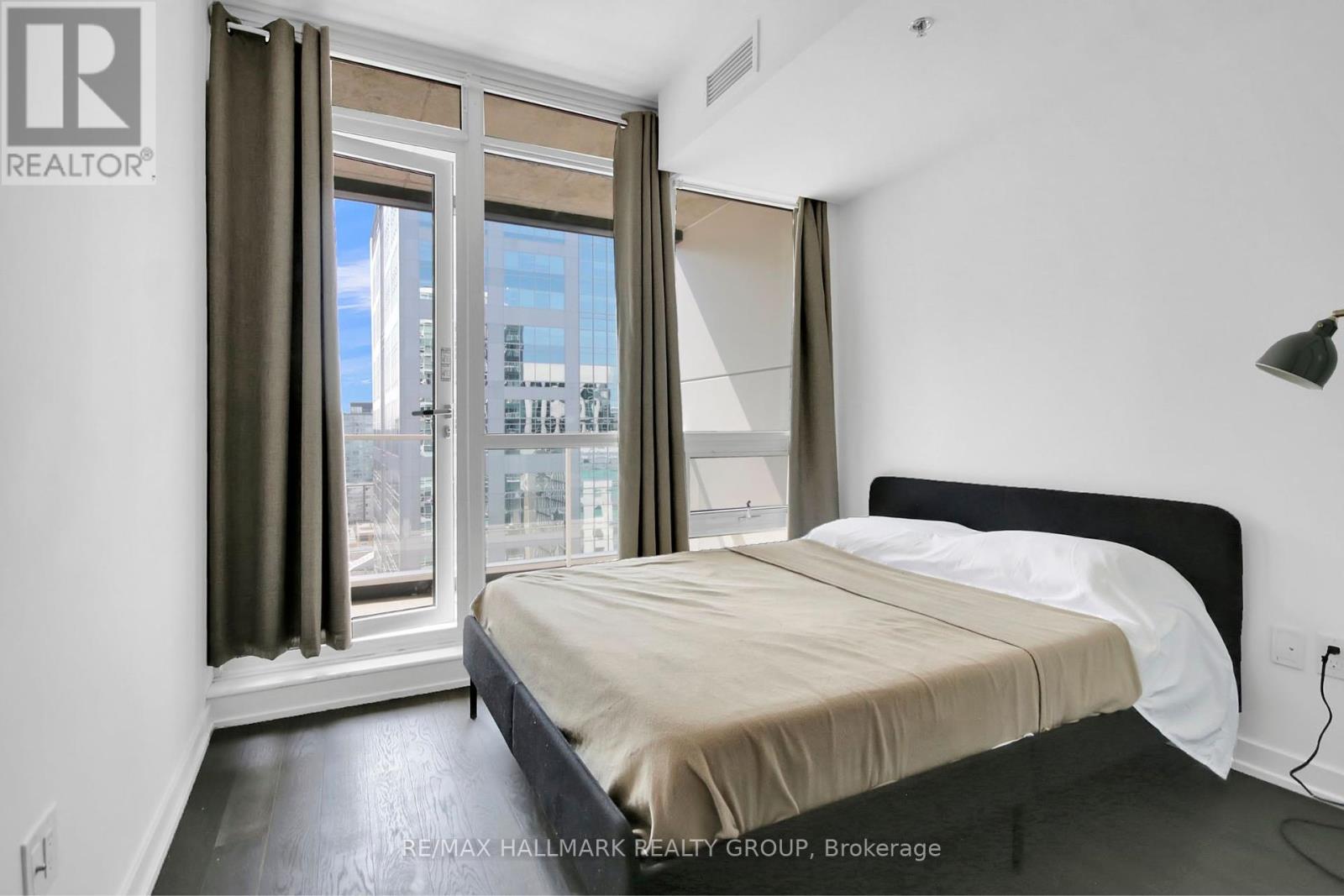 Photo 10 of 1503 199 Slater Street, Ottawa ON