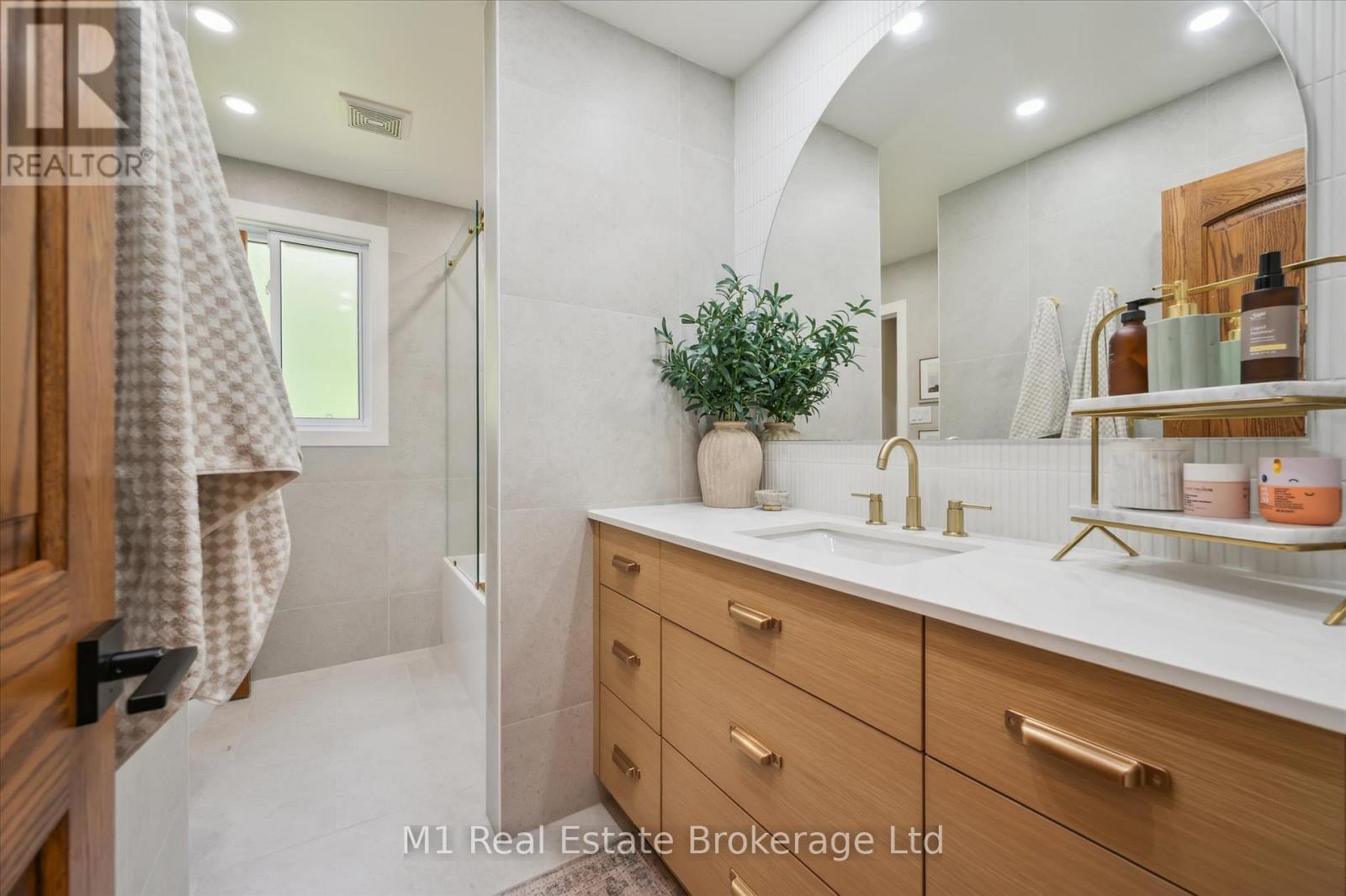 Photo 23 of 765 Bon Accord Street, Centre Wellington ON