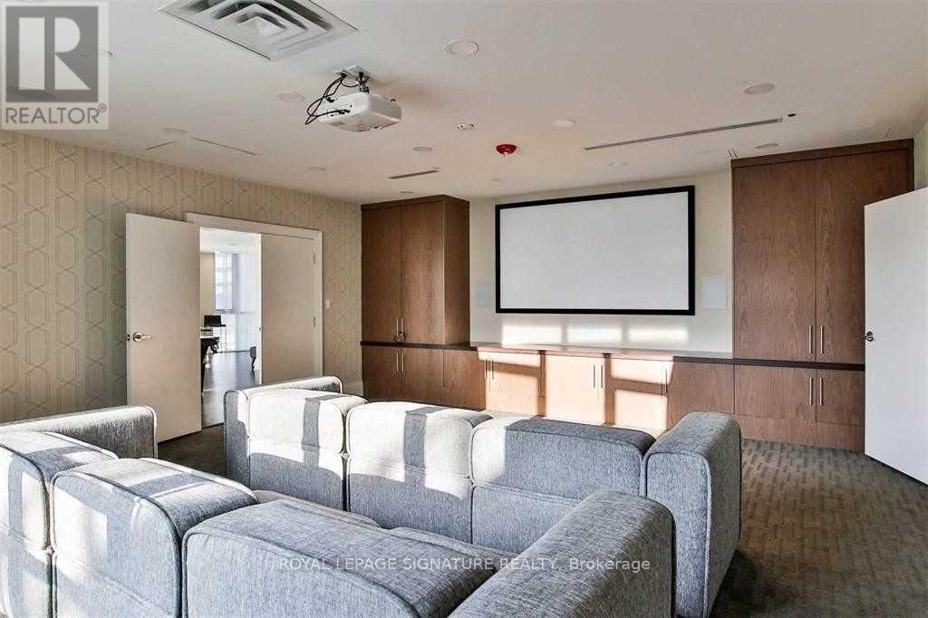 Photo 19 of 212 20 Bruyeres Mews, Toronto ON