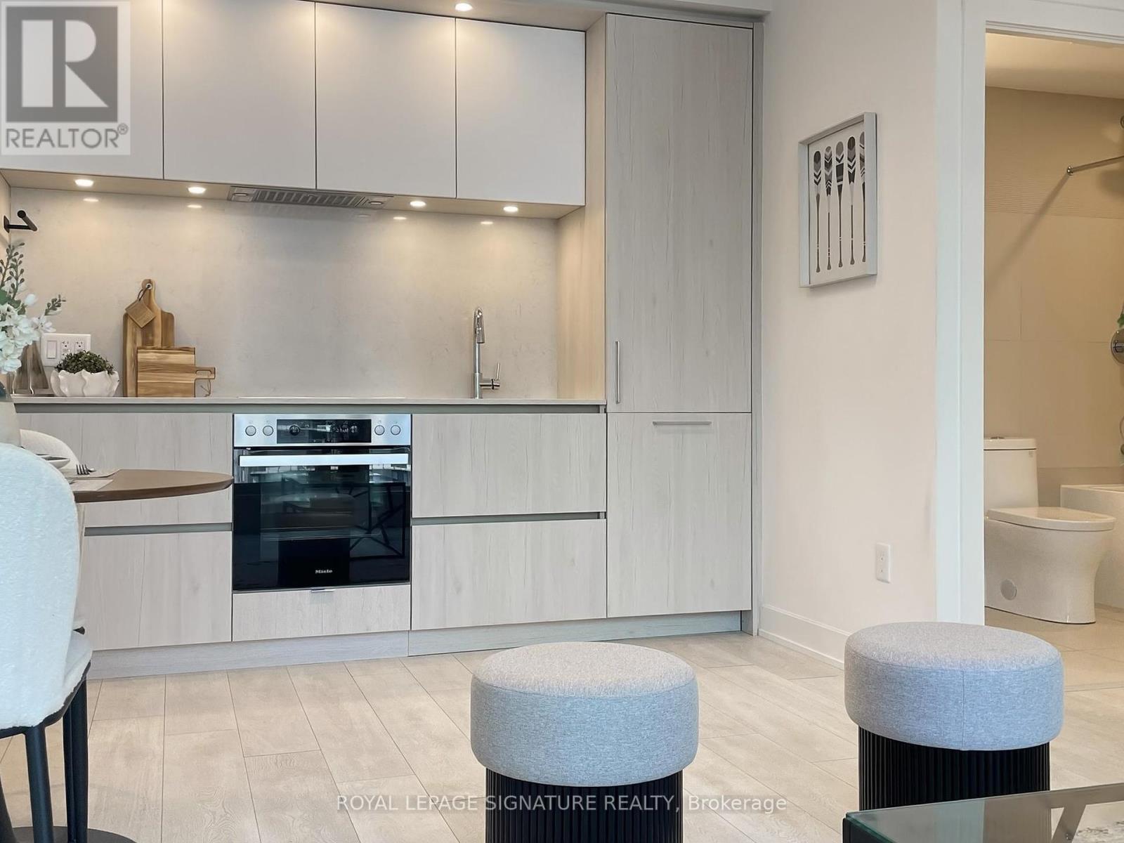 Photo 25 of 2713 35 Mercer Street, Toronto ON
