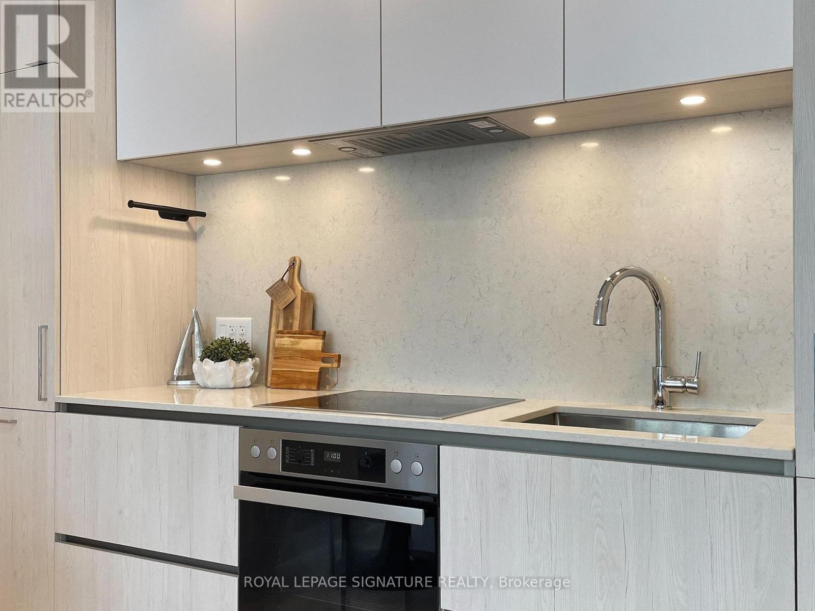Photo 26 of 2713 35 Mercer Street, Toronto ON