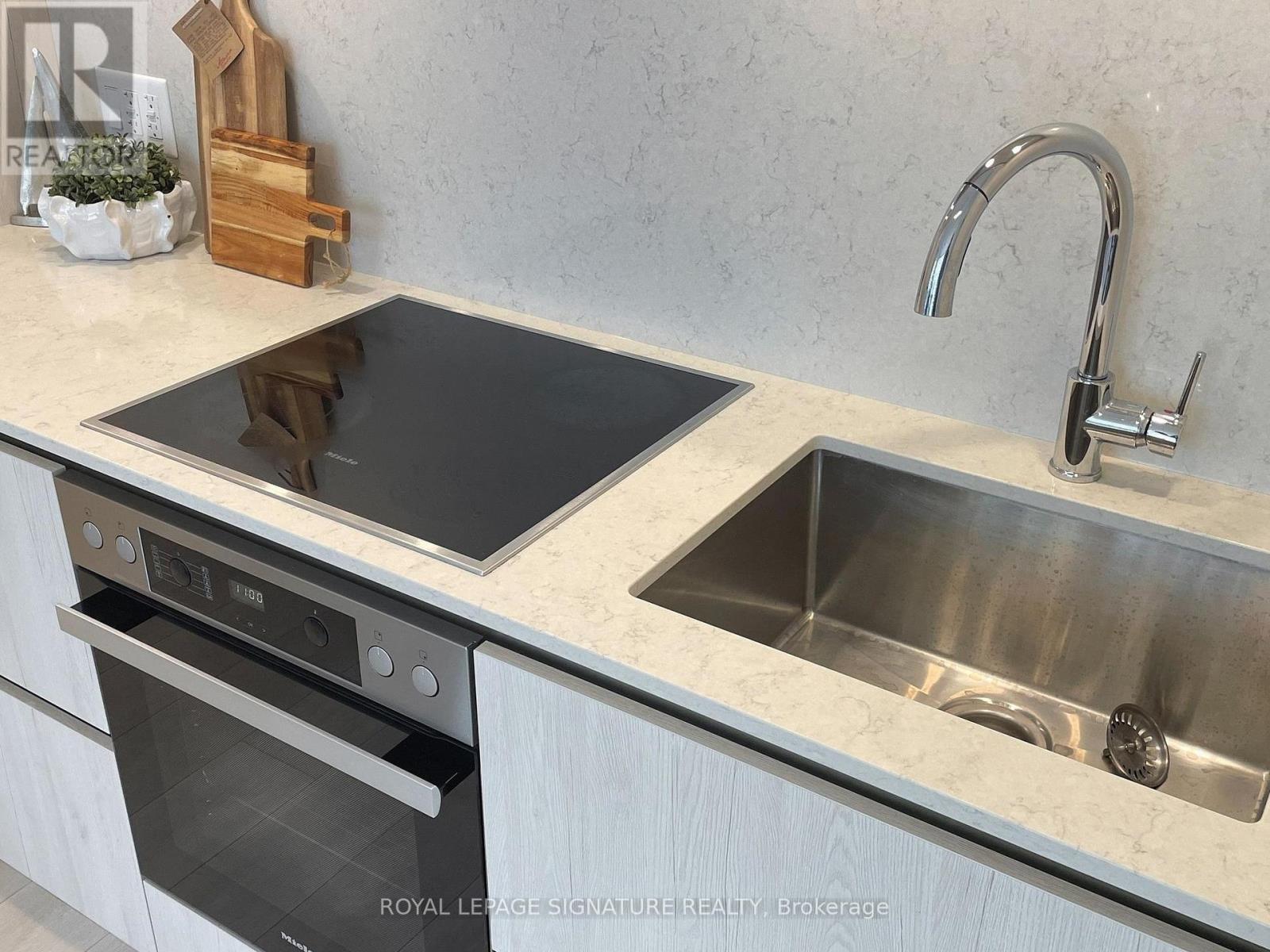 Photo 28 of 2713 35 Mercer Street, Toronto ON
