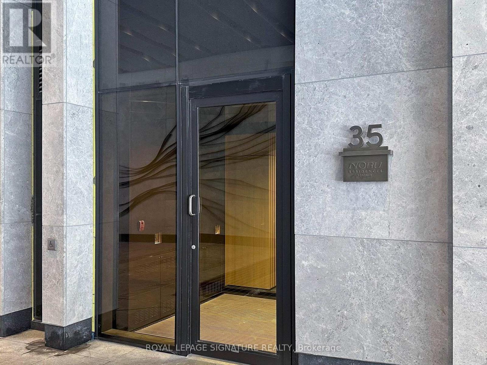 Photo 4 of 2713 35 Mercer Street, Toronto ON