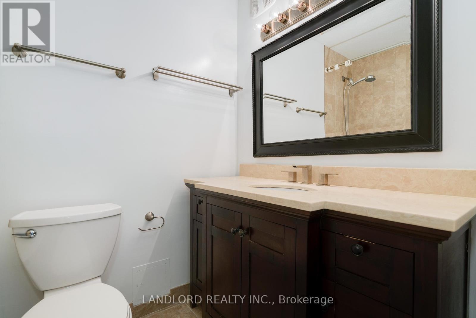 Photo 26 of 14 E 86 Gerrard Street E, Toronto ON