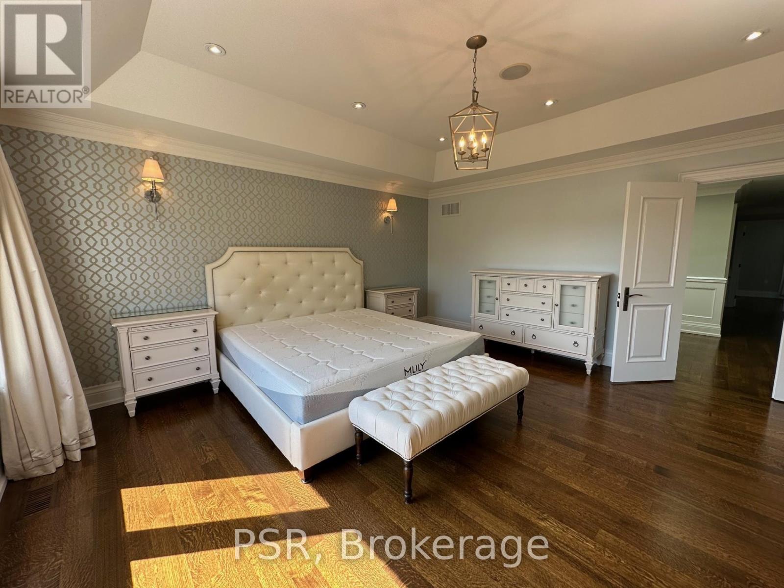 Photo 15 of 633 St Germain Avenue, Toronto ON