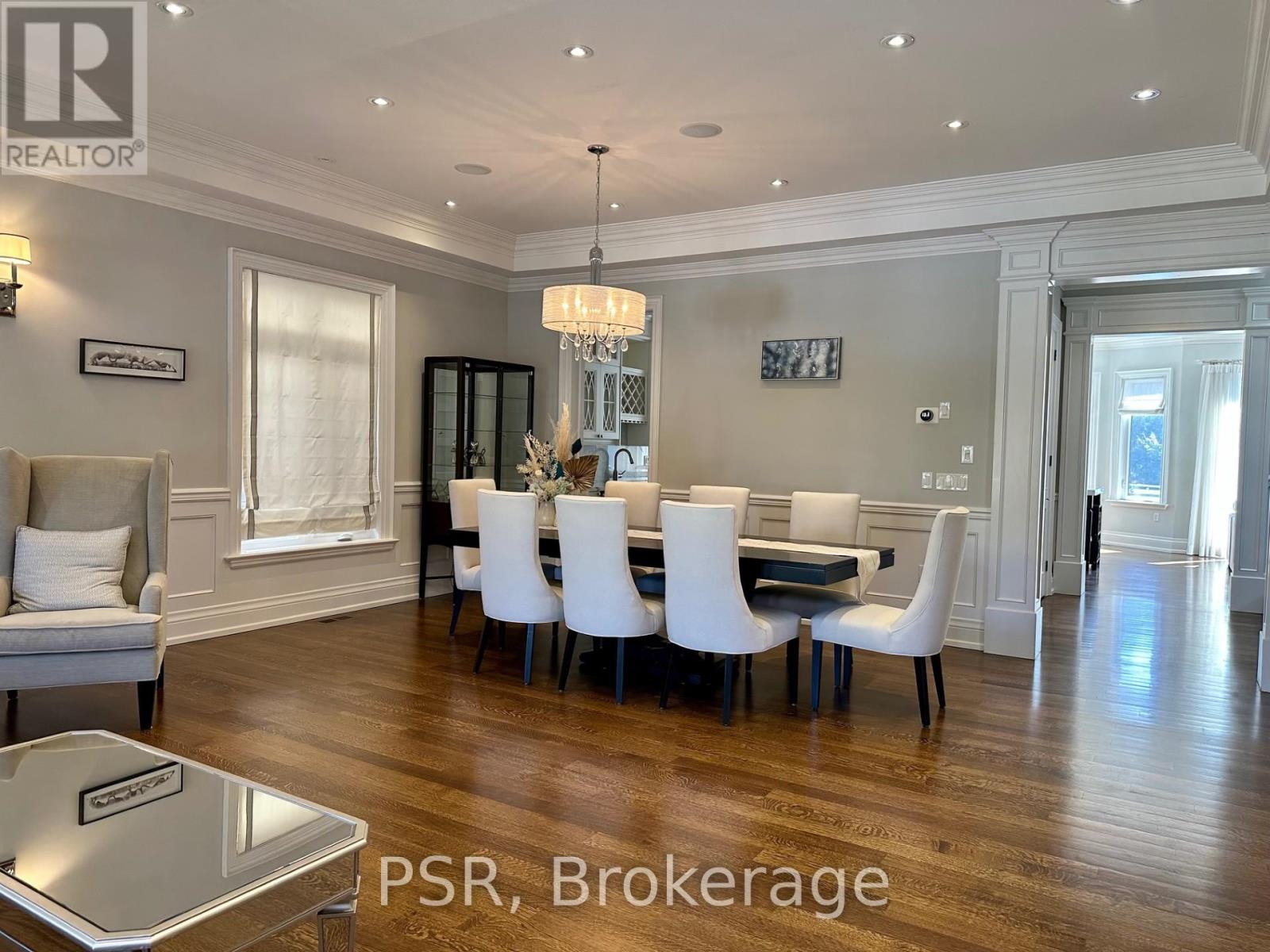 Photo 3 of 633 St Germain Avenue, Toronto ON