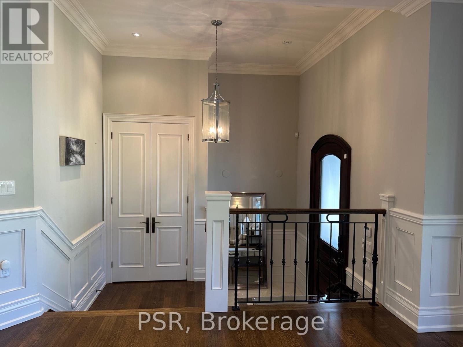 Photo 4 of 633 St Germain Avenue, Toronto ON