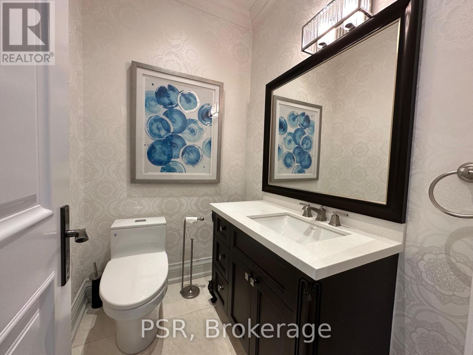 Photo 7 of 633 St Germain Avenue, Toronto ON