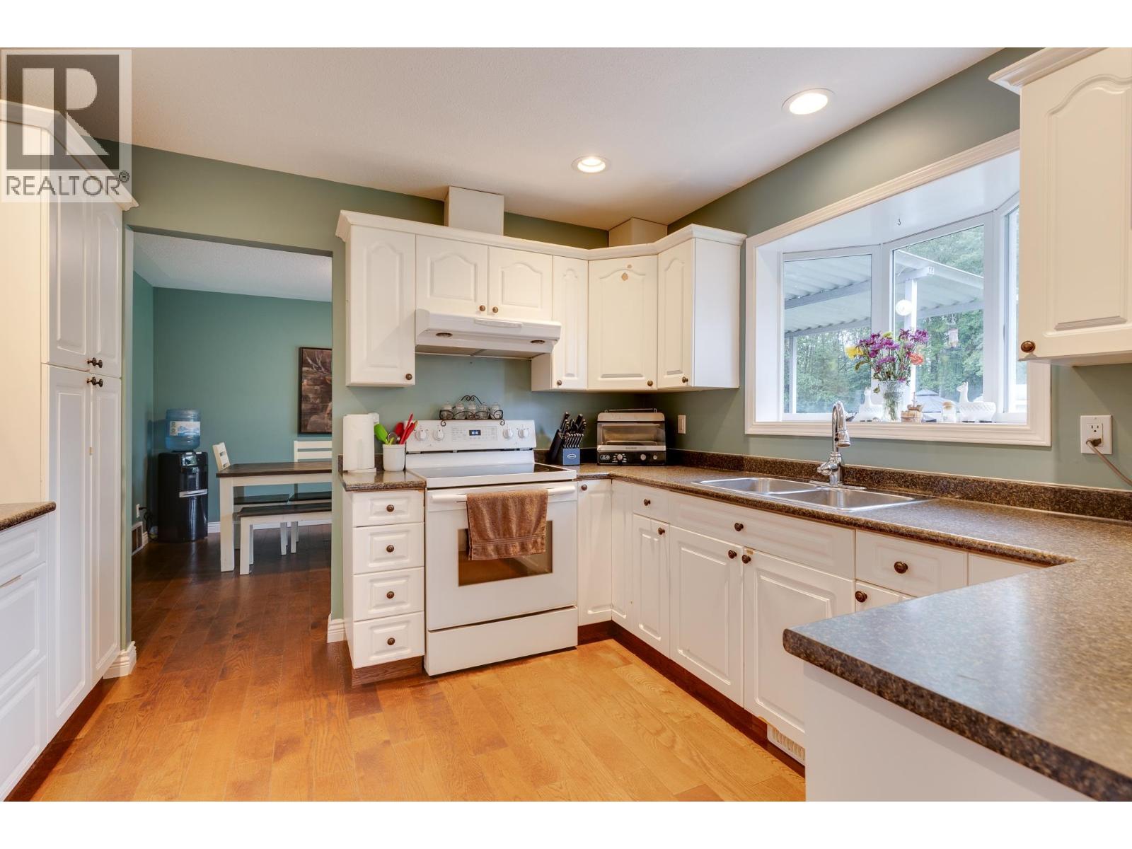 Photo 7 of 1714 Sommerville Road, Prince George BC