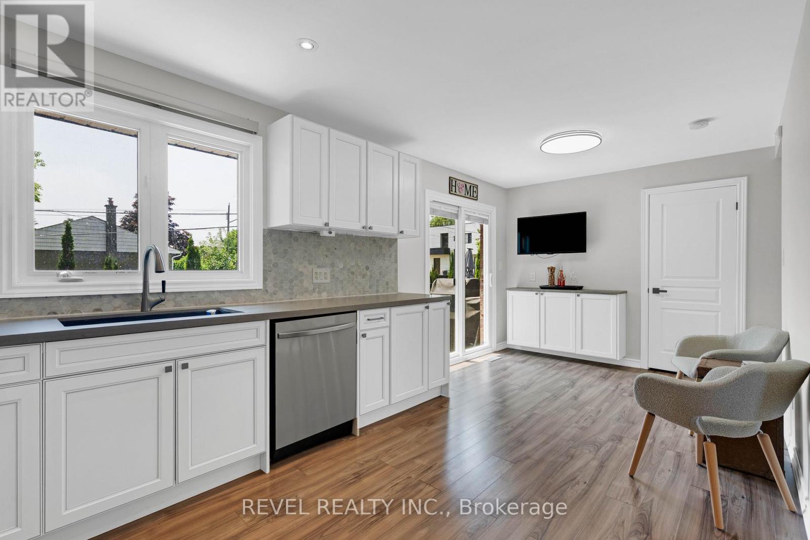 Photo 35 of 294 Henderson Street, Caledon ON