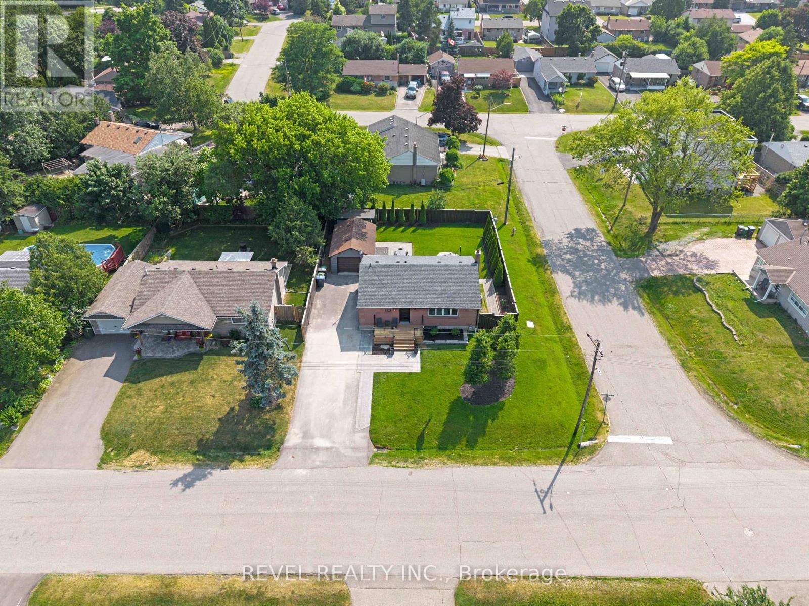 Photo 7 of 294 Henderson Street, Caledon ON