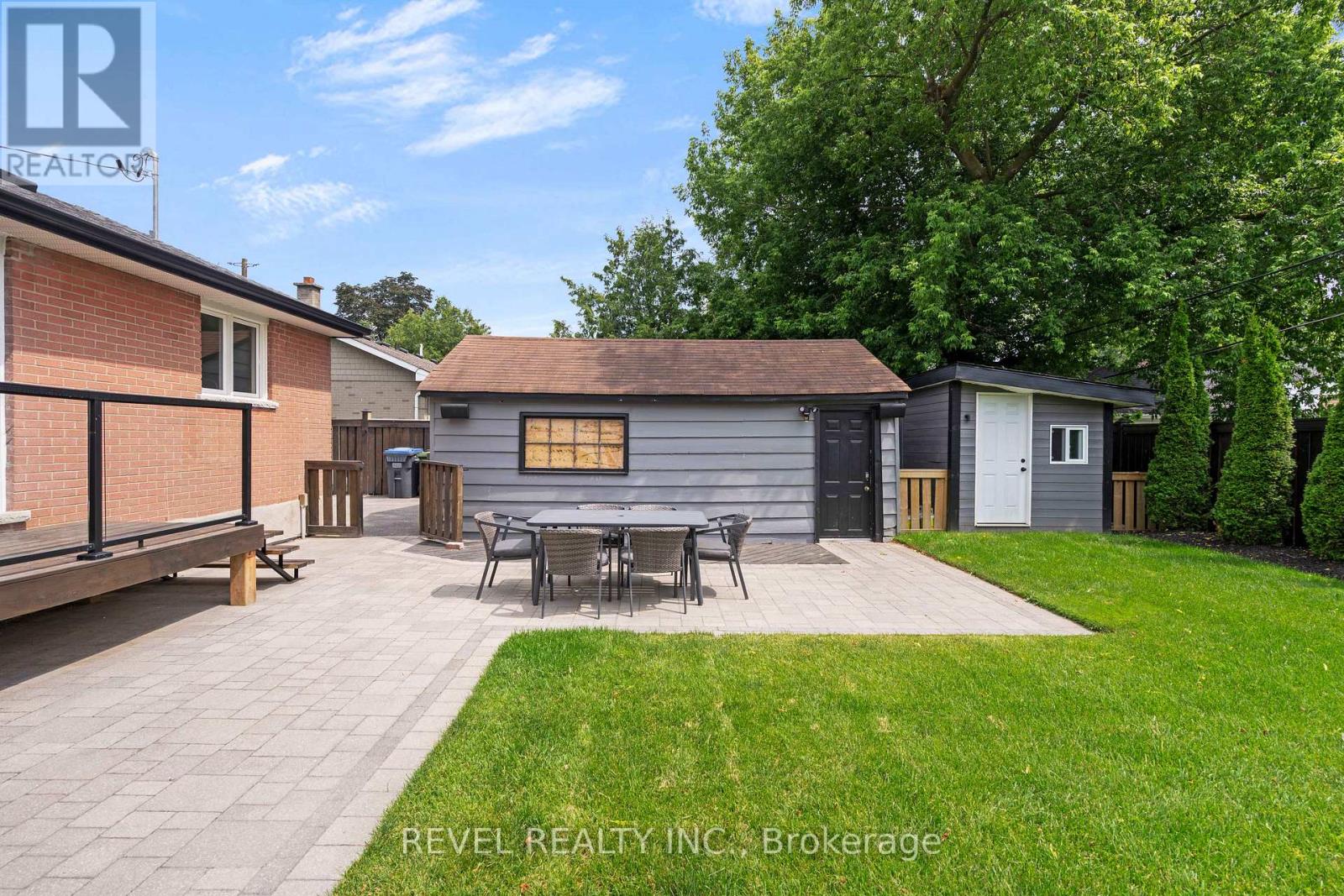 Photo 18 of 294 Henderson Street, Caledon ON
