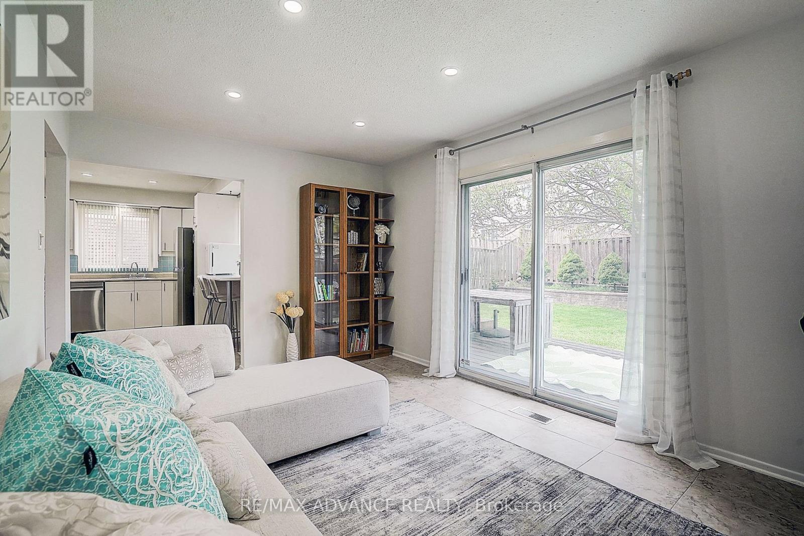 Photo 20 of 86 Placentia Boulevard, Toronto ON