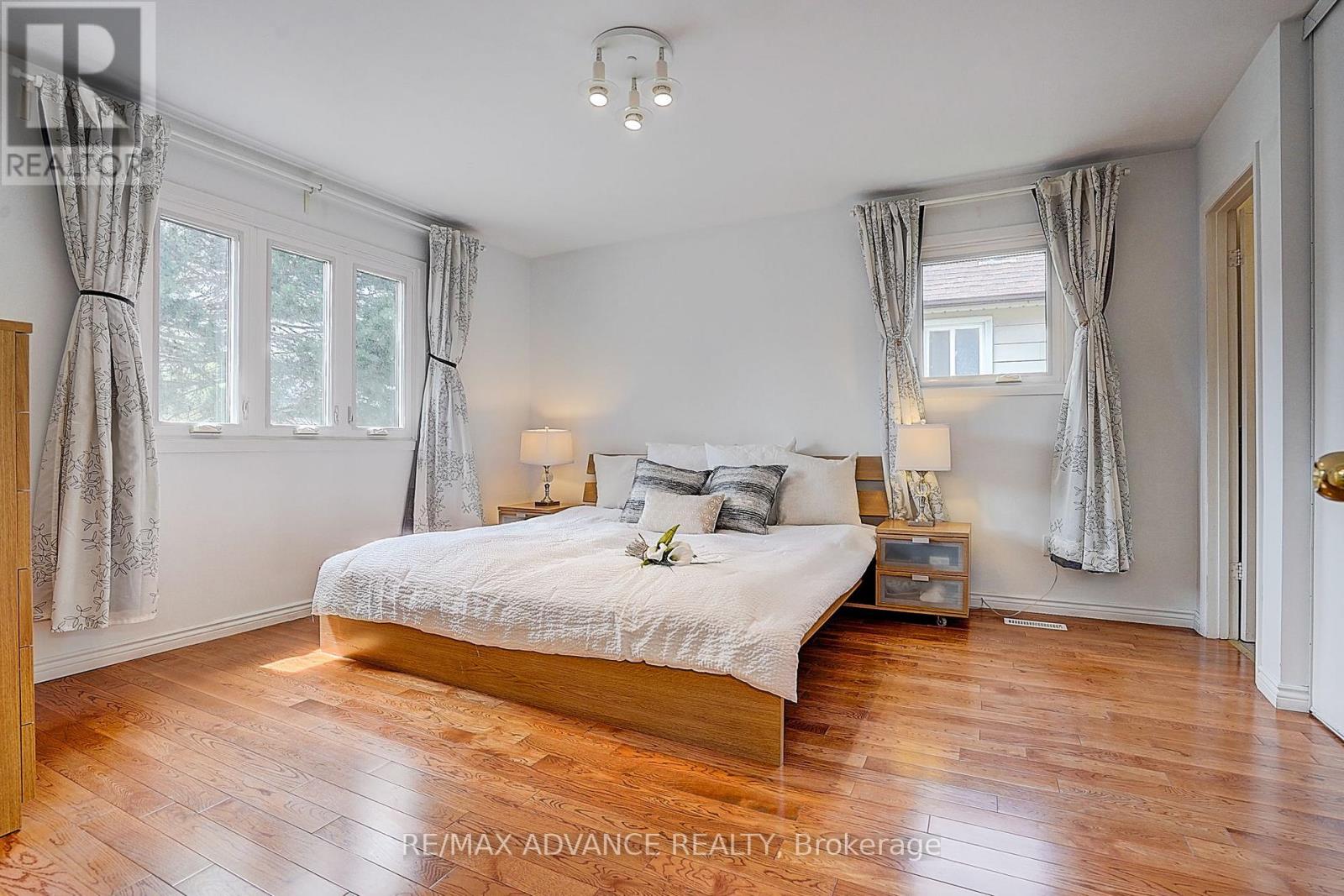 Photo 28 of 86 Placentia Boulevard, Toronto ON