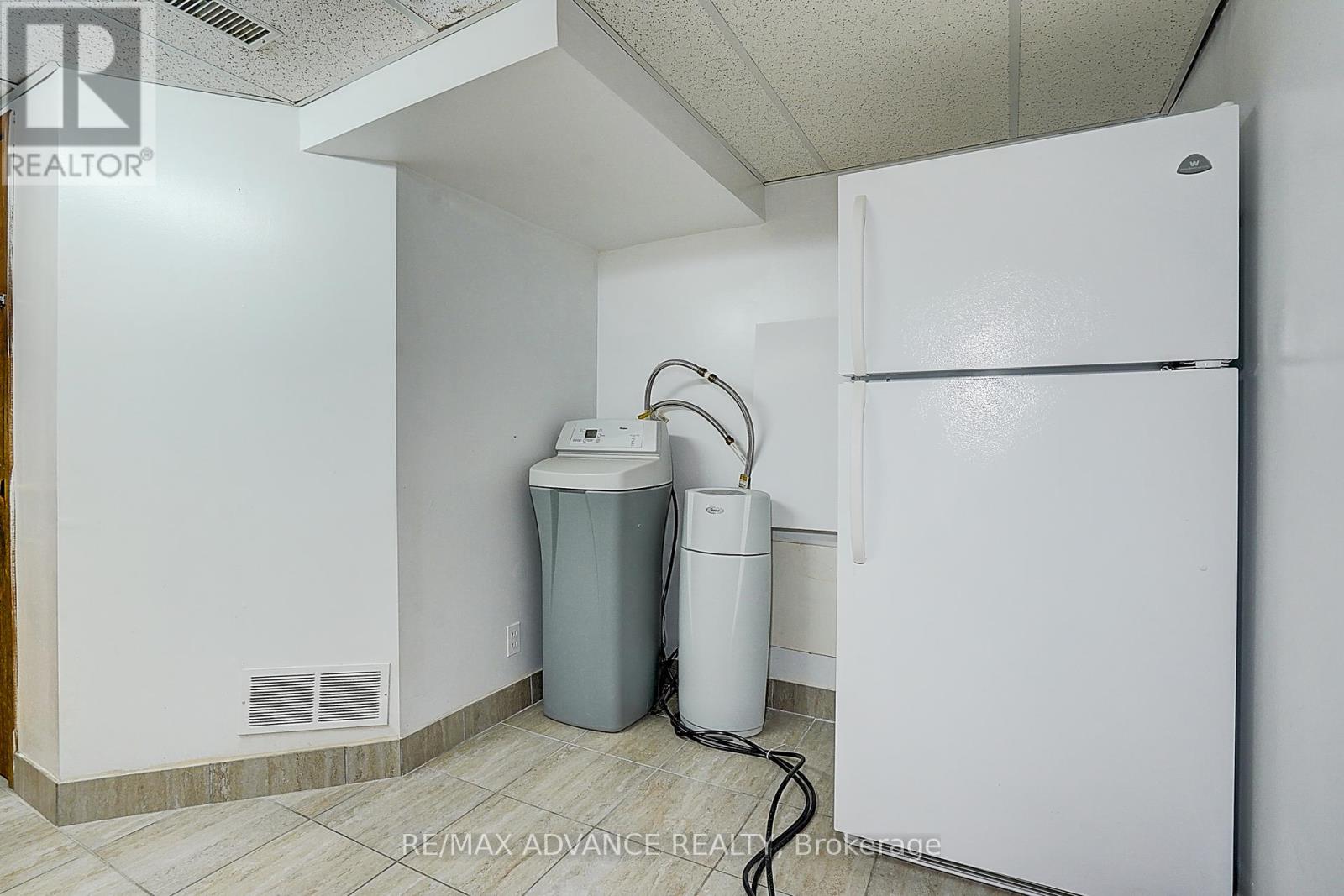 Photo 44 of 86 Placentia Boulevard, Toronto ON