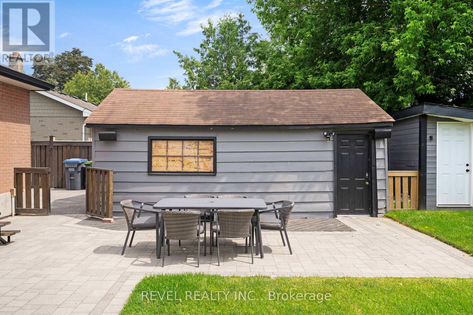 Photo 38 of 294 Henderson Street, Caledon ON