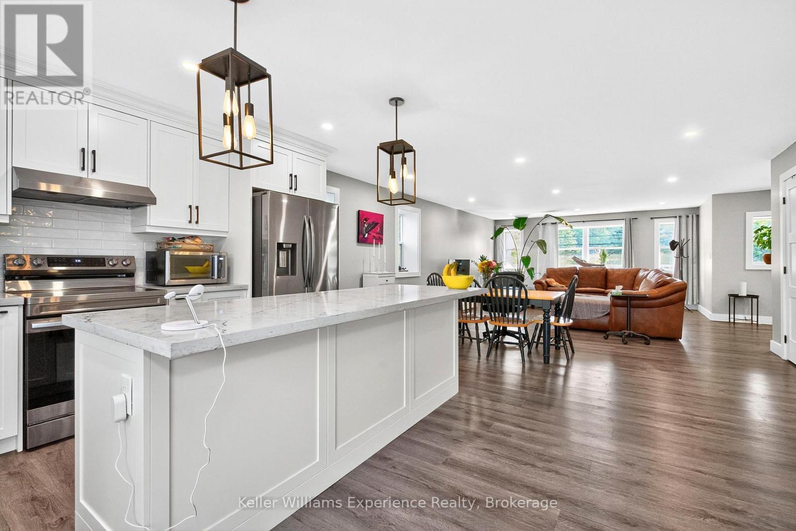 Photo 11 of 2425 Old Fort Road, Tay ON