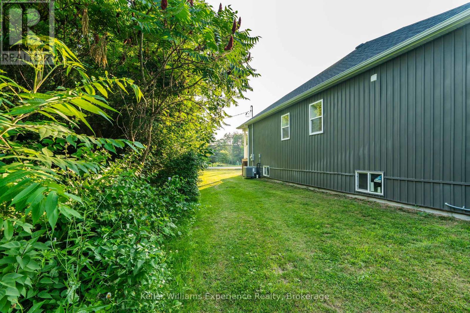Photo 31 of 2425 Old Fort Road, Tay ON