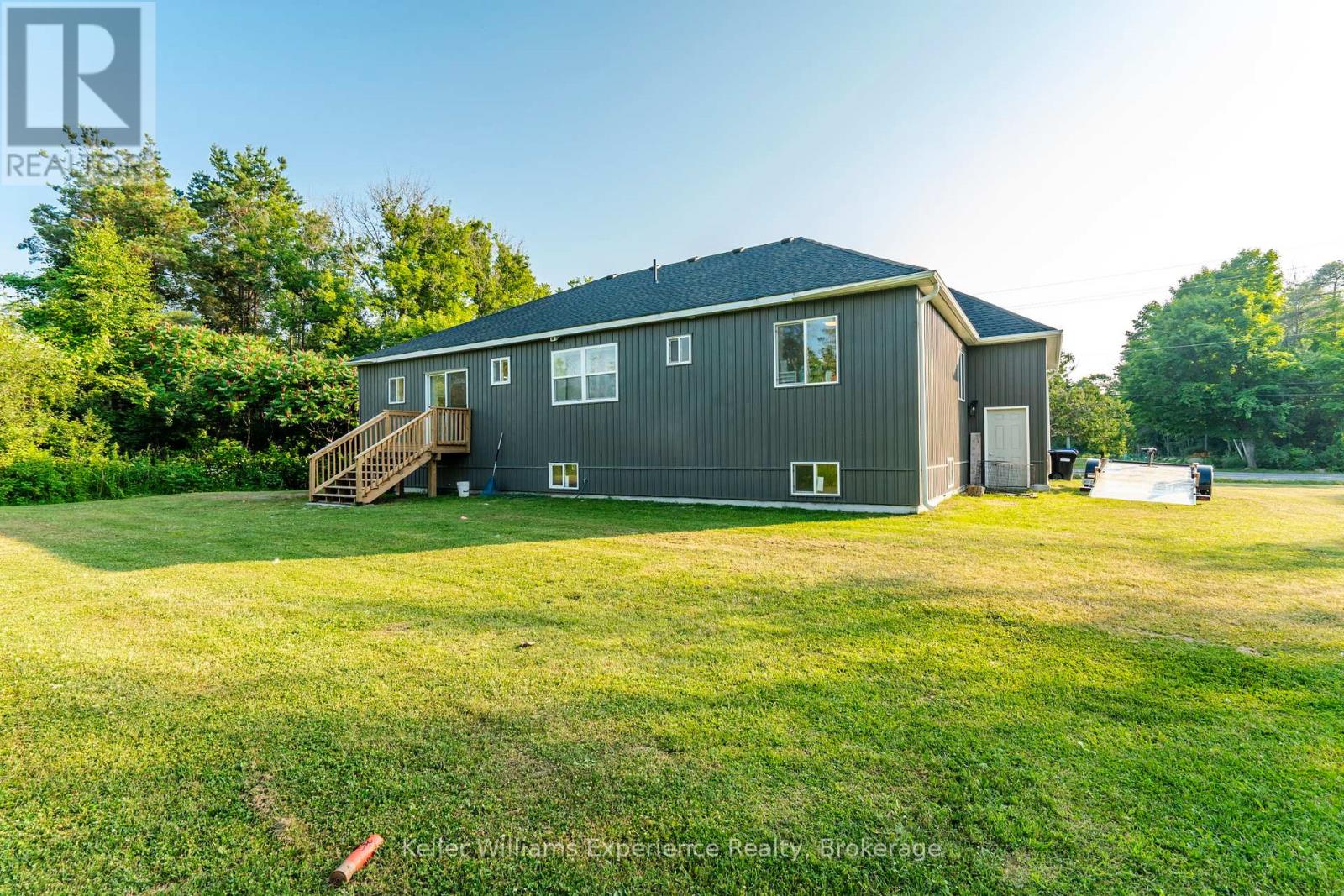 Photo 36 of 2425 Old Fort Road, Tay ON