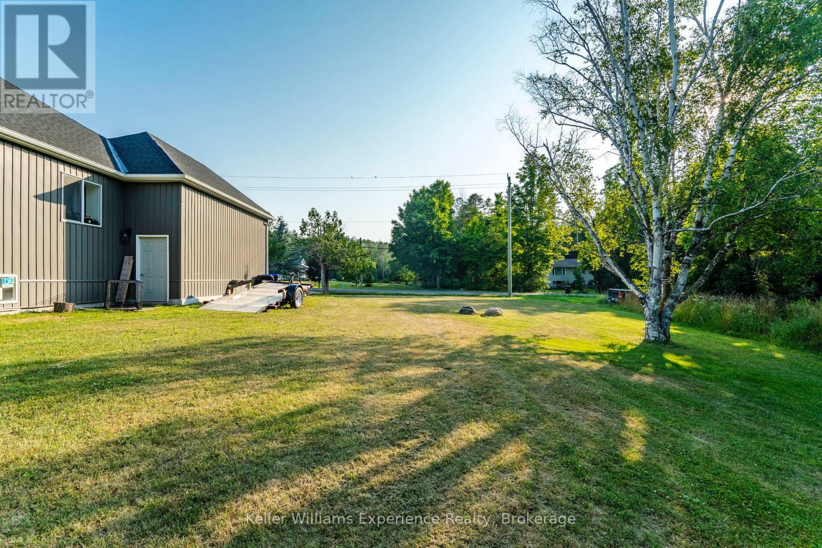 Photo 38 of 2425 Old Fort Road, Tay ON