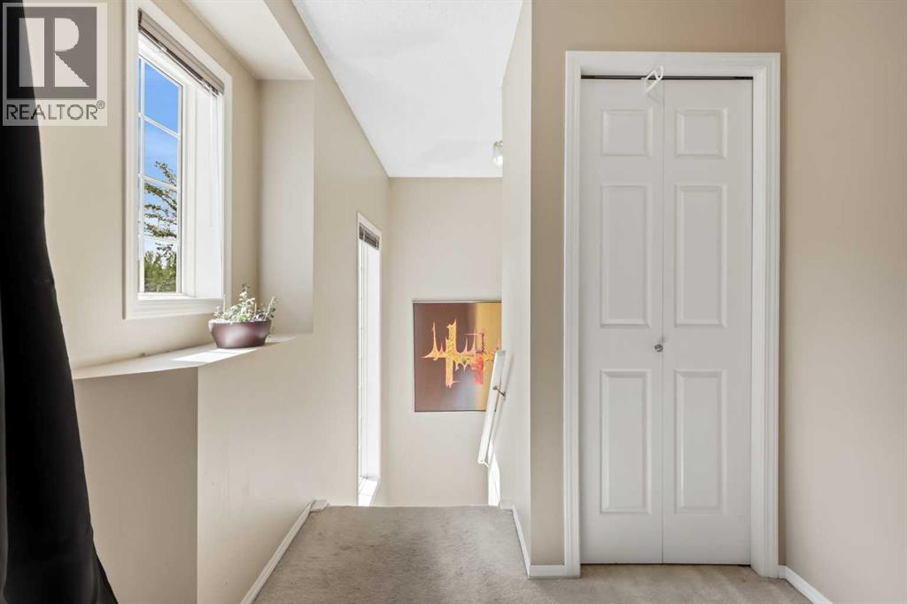 Photo 18 of 1732 Douglas Glen Grove Se, Calgary AB