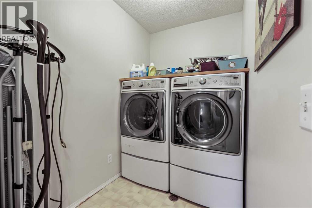 Photo 37 of 1732 Douglas Glen Grove Se, Calgary AB