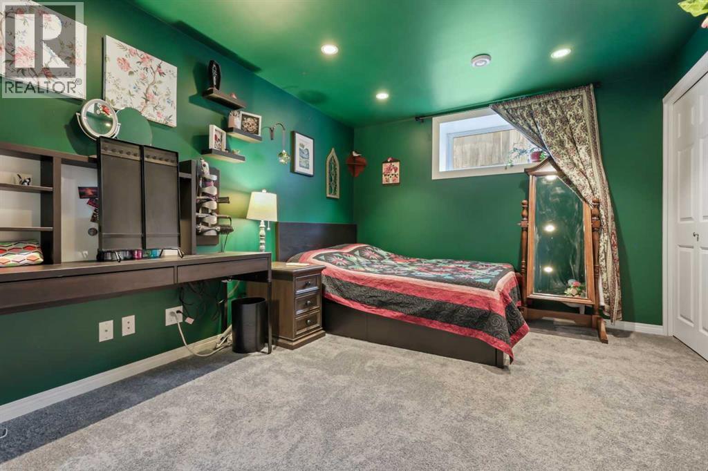 Photo 35 of 1732 Douglas Glen Grove Se, Calgary AB