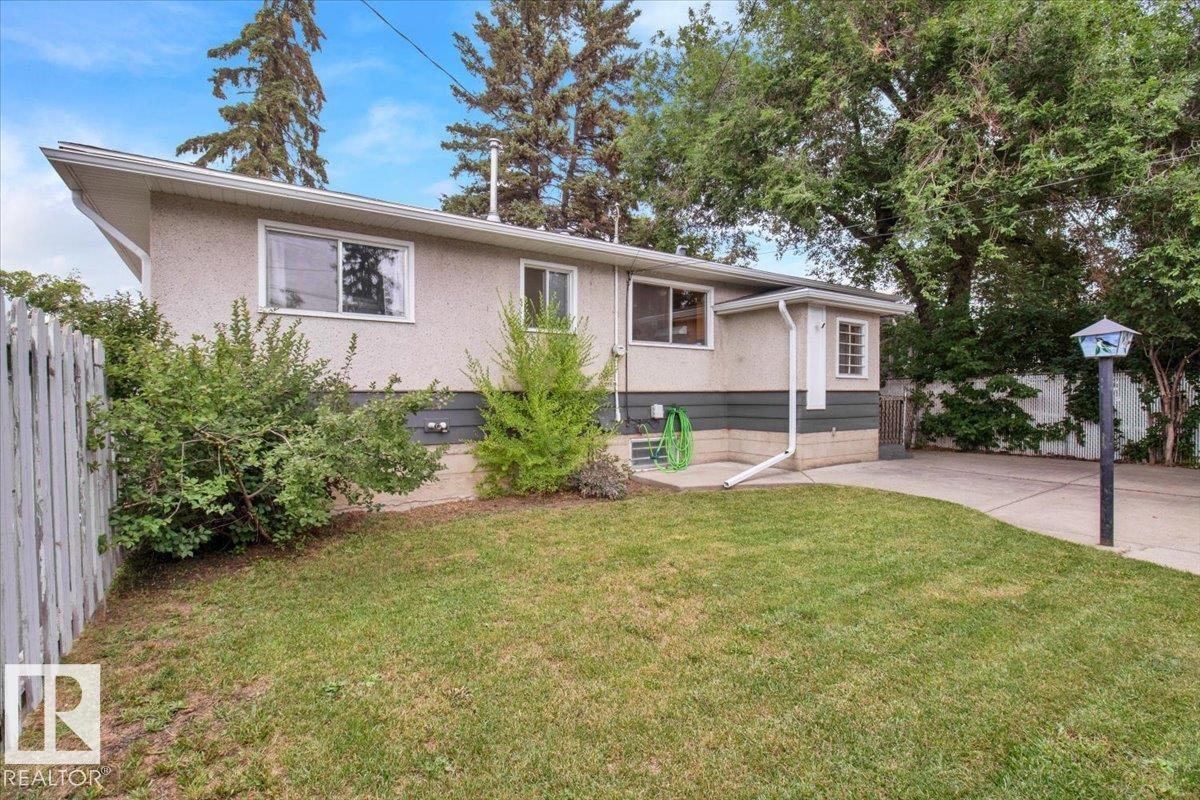 Photo 19 of 13011 137 Av Nw, Edmonton AB