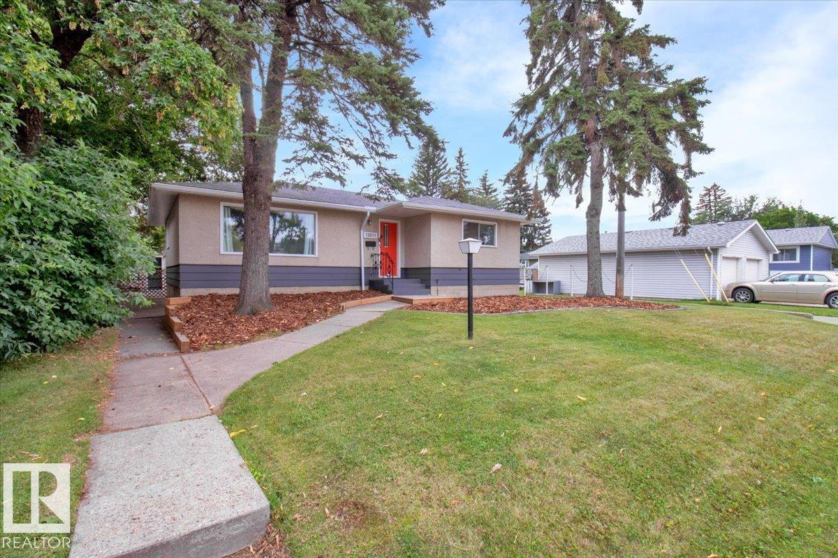 Photo 32 of 13011 137 Av Nw, Edmonton AB