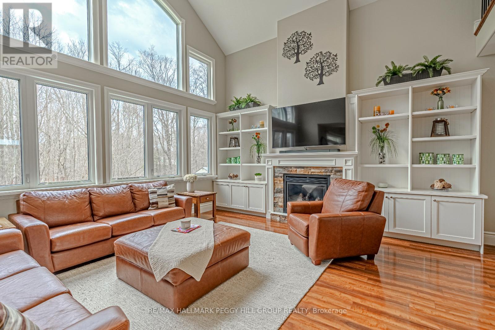 Photo 11 of 2 Sumach Court, Wasaga Beach ON