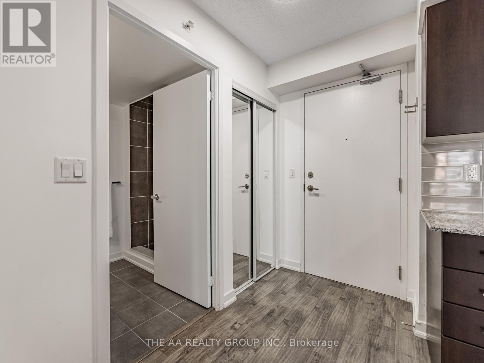 Photo 4 of 2209 1410 Dupont Street, Toronto ON