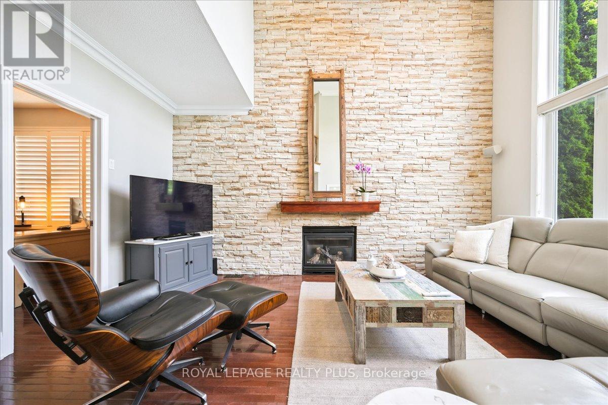 Photo 18 of 2341 Tesla Crescent, Oakville ON