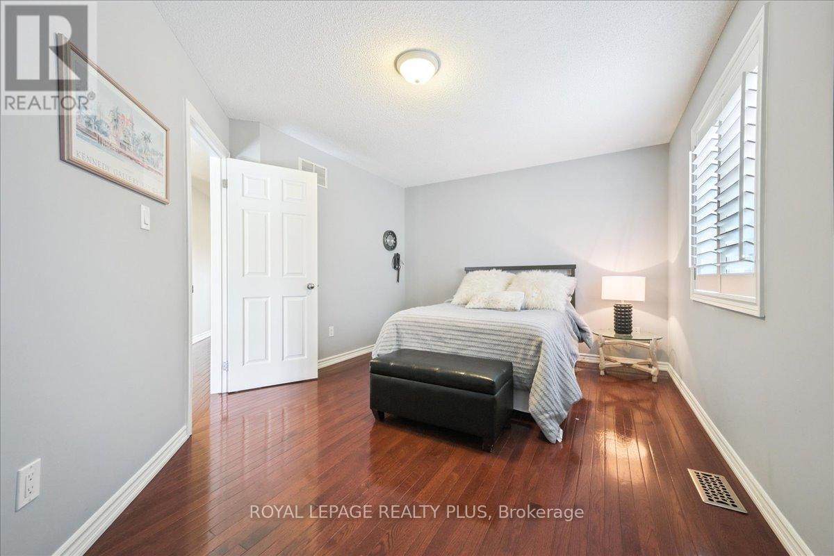 Photo 36 of 2341 Tesla Crescent, Oakville ON