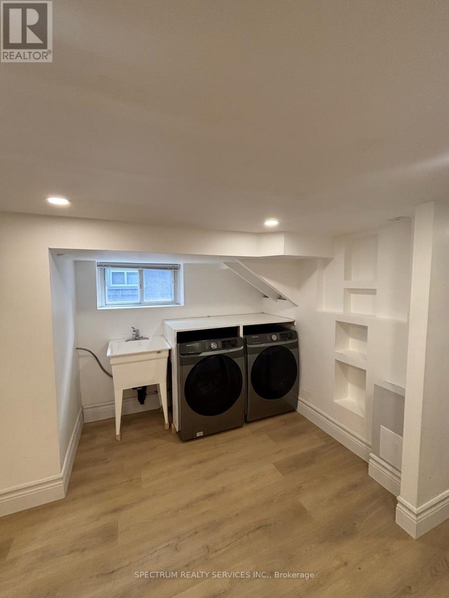 Photo 5 of Bsmt 639 Third Street, Mississauga ON